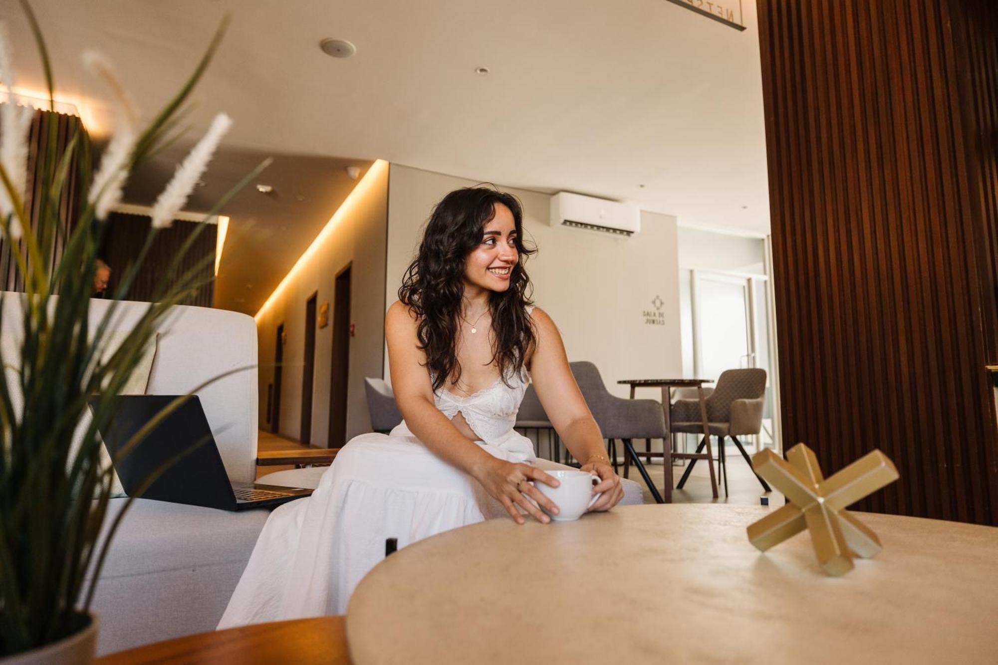 Ontico Urban Design Hotel Merida Bagian luar foto